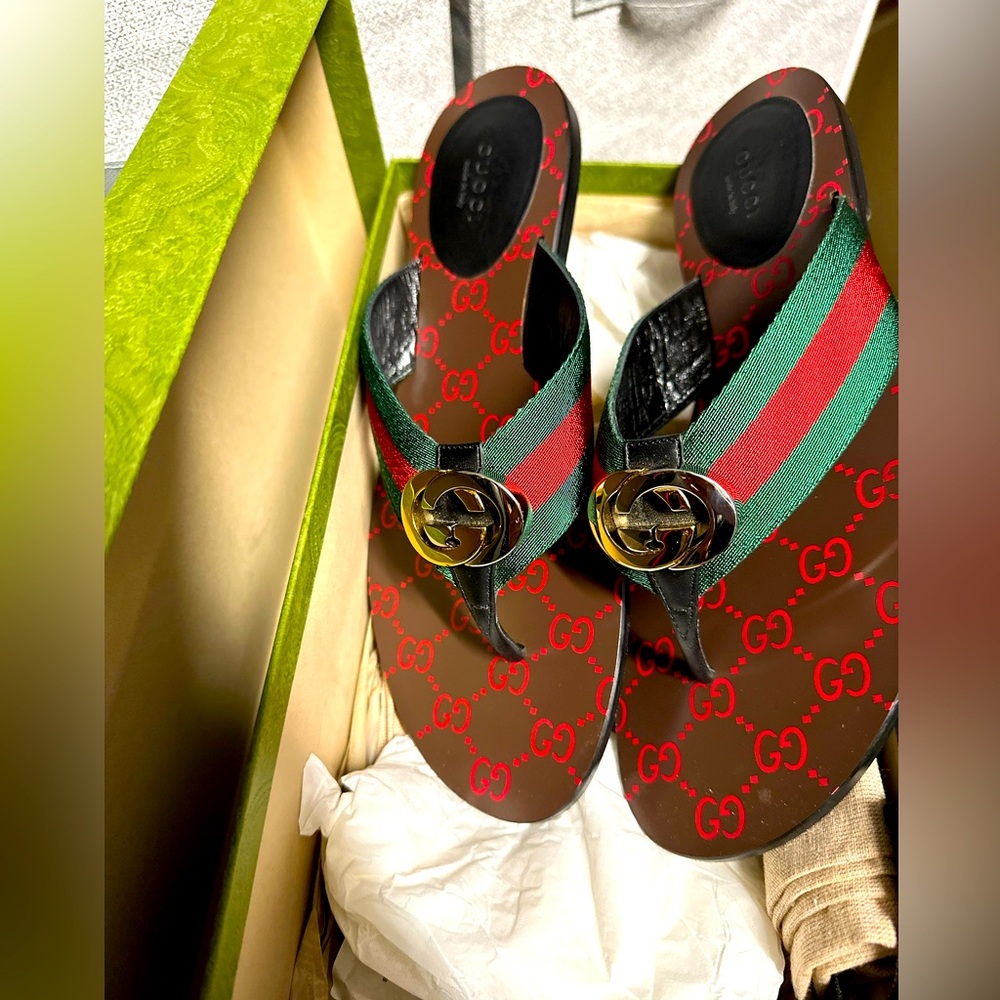 Gucci Nero Size 10 (fits size 8.5/9.0) *Authentic in original box, run small